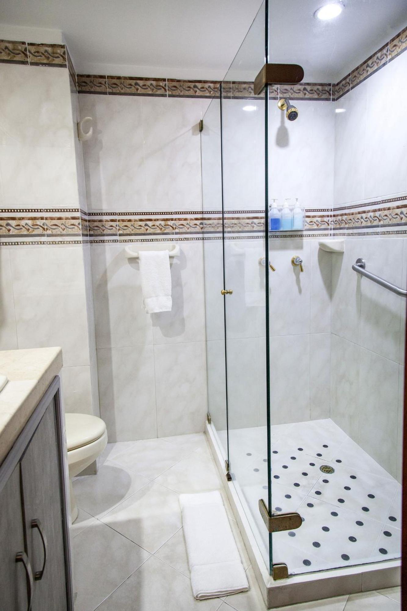 מדיין Hotel Casa Laureles מראה חיצוני תמונה