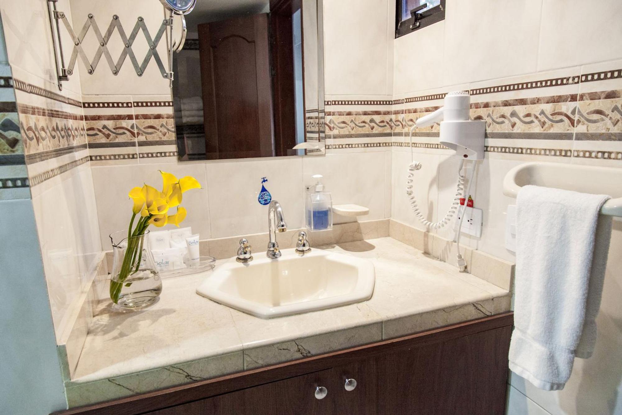 מדיין Hotel Casa Laureles מראה חיצוני תמונה