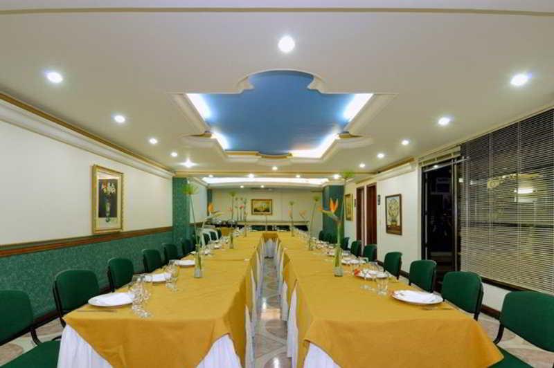 מדיין Hotel Casa Laureles מראה חיצוני תמונה